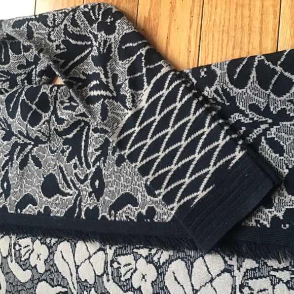 Stylish Cardigan - Picture 9 of 13